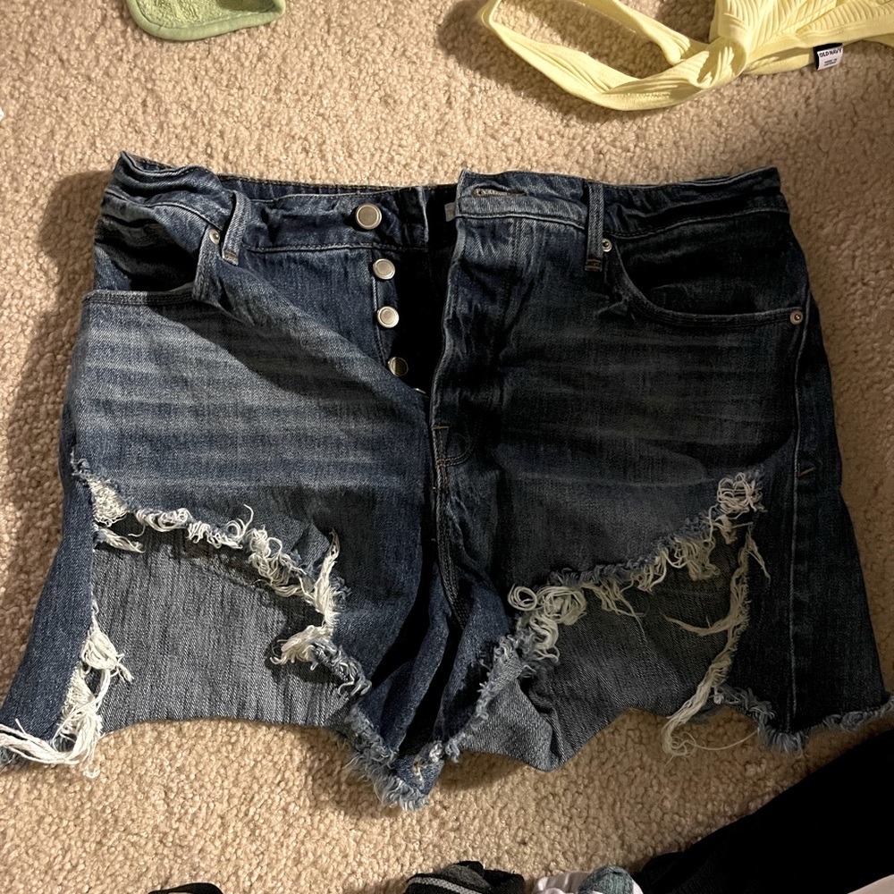 Good American Bombshell Shorts